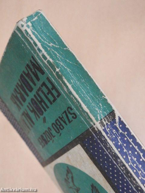 Felhők alatt madarak