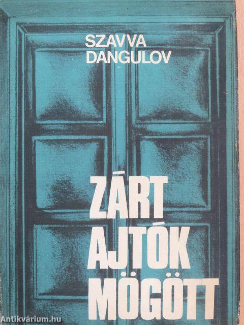 Zárt ajtók mögött