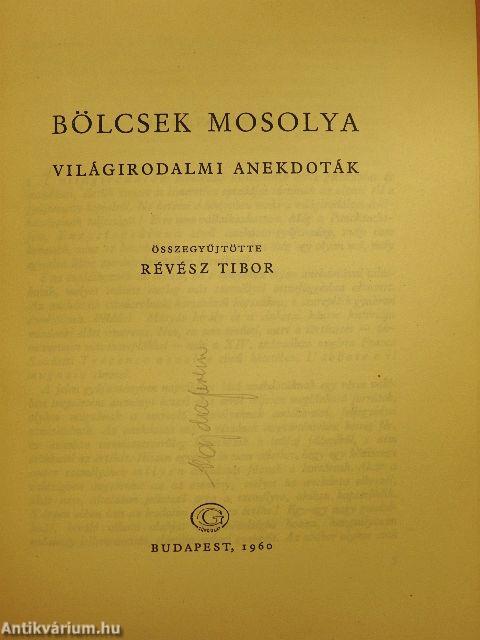 Bölcsek mosolya