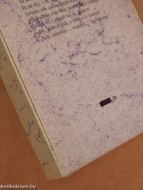 A huszonhatodik év - Plakettel