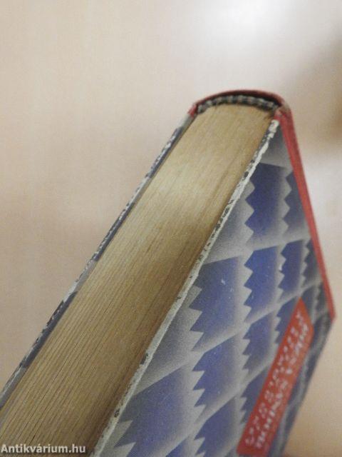 Rózsa Sándor összevonja a szemöldökét