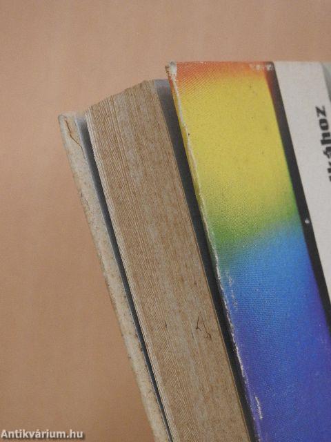 Egy a valóság s ezer a ruhája I.