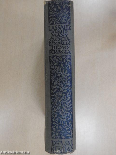 Alkotmány, szocializmus, demokrácia