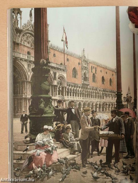 Taschen – The Complete Winter Program 2017-2018