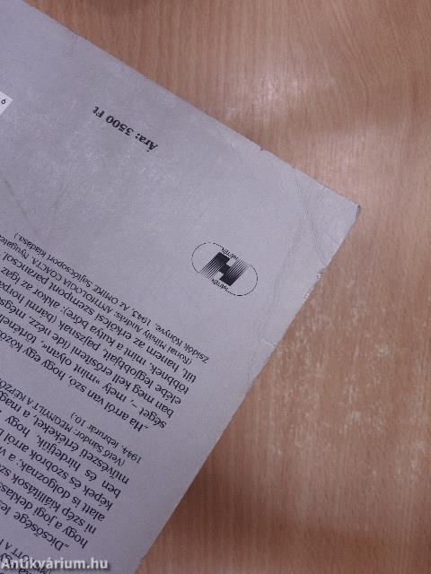 "Ősi hittel, becsülettel a hazáért!"