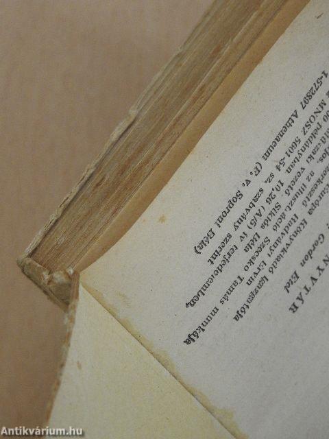 Tizenkét szék I-II.