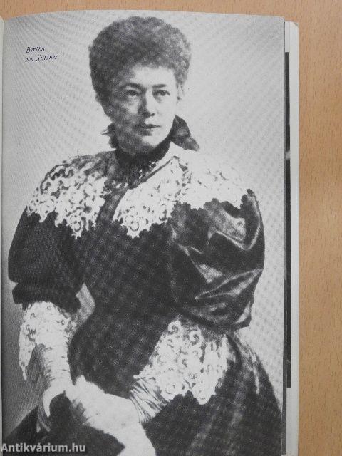 A világ színpadán