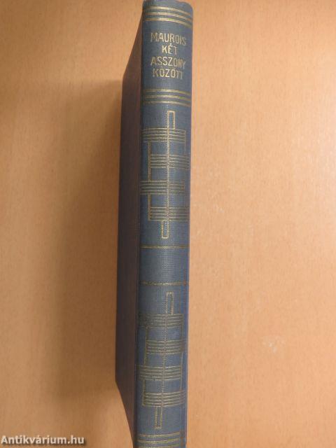 Két asszony között