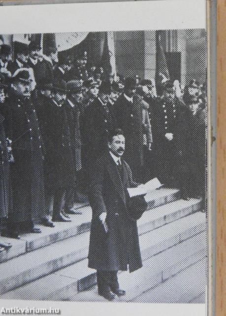 Zászlóbontás (minikönyv) (számozott)