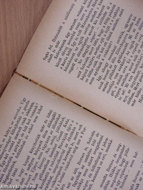 A császár közvetit