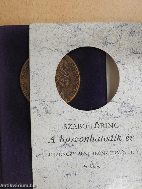 A huszonhatodik év - Plakettel
