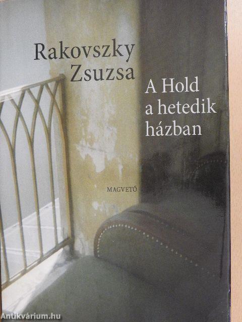 A Hold a hetedik házban