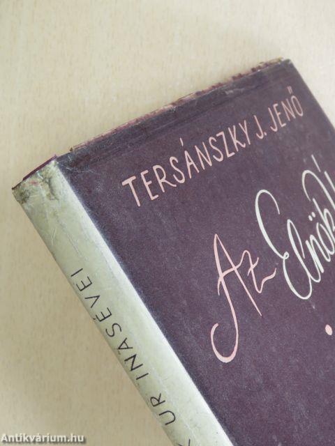 Az Elnök Úr inasévei