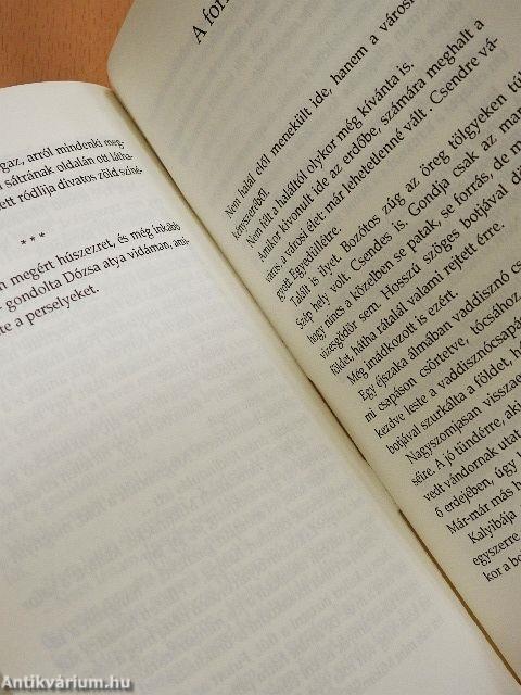 Templom az erdő szélen