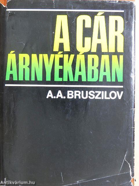 A cár árnyékában