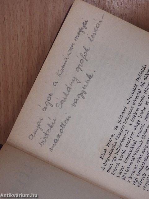 Lélekrablás/A királyné futárja