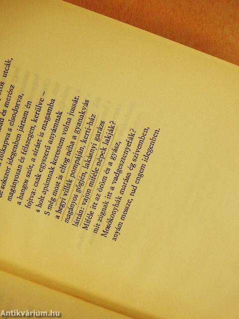 A ledöntött kőfal