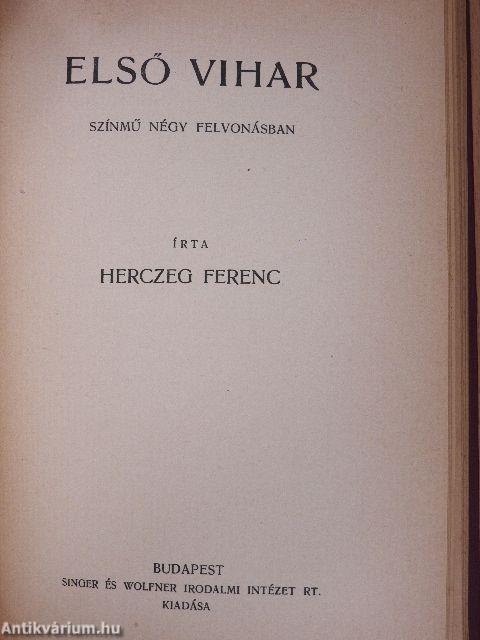 Kéz kezet mos/Éva boszorkány/Első vihar