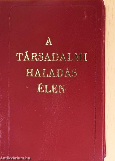 A társadalmi haladás élén (minikönyv)