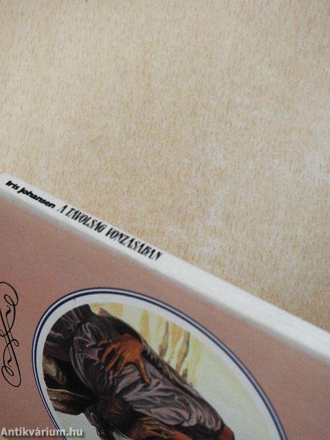 A távolság vonzásában