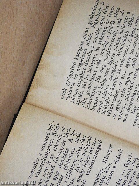 Mindentudó kis Makra