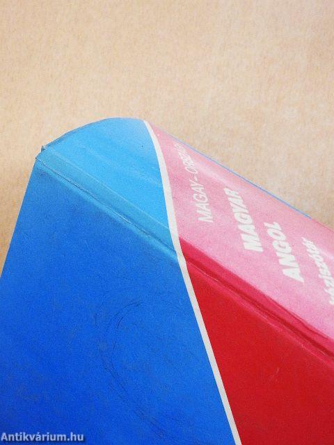 Magyar-angol kéziszótár