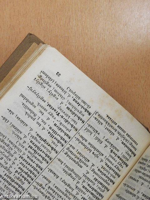 Irás és mindennapi társalkodásban előforduló idegen szavakat magyarázó kézi-könyv