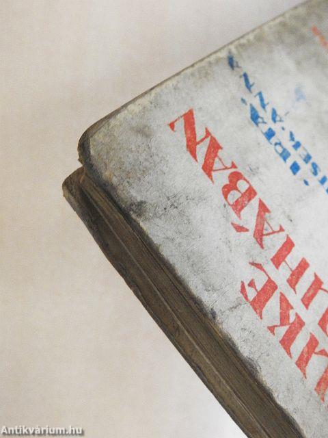 Cilike rövid ruhában