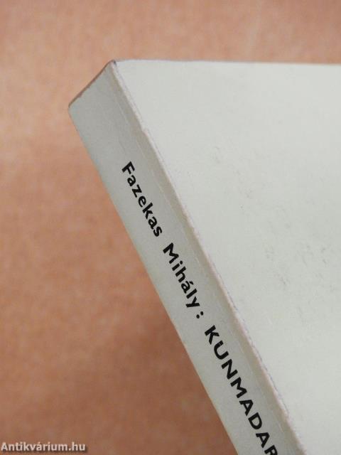 Kunmadaras juhászata (dedikált példány)