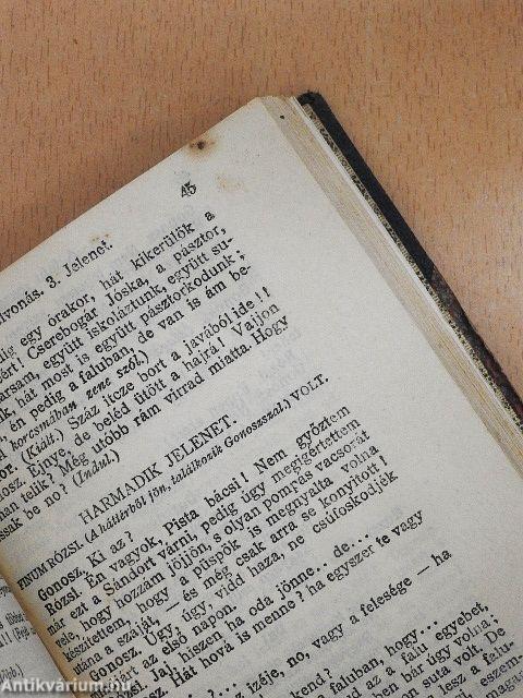 Doktor Holmes kalandjai II./Monna Vanna/Doktor Holmes kalandjai V./A falu rossza