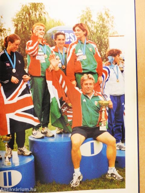 Az öttusa királyai a királyok városában (kétszeresen dedikált példány)