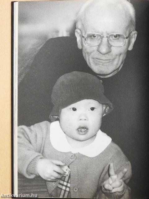 Szabadon, örömmel, szeretettel (dedikált példány)