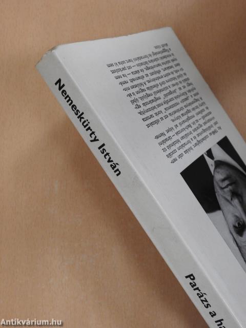 Parázs a hamu alatt (aláírt példány)