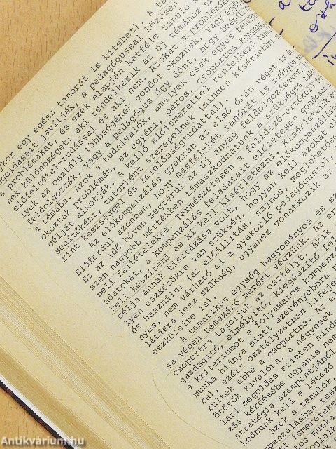 Pedagógia - Szöveggyűjtemény I-III.