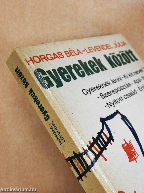 Gyerekek között