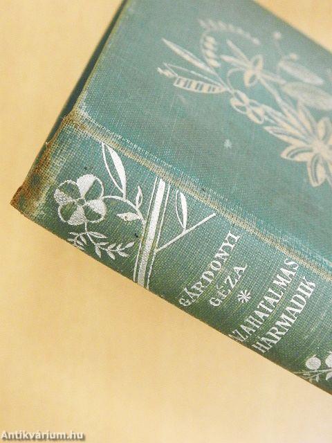 Az a hatalmas harmadik