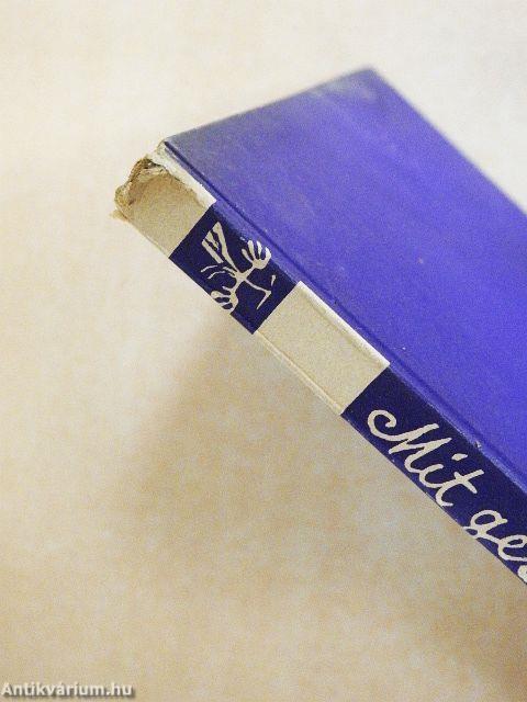 Mit Gesträubten Federn