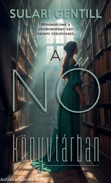 A nő a könyvtárban