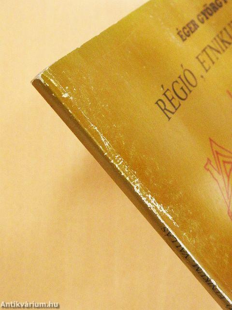 Régió, etnikum, vallás