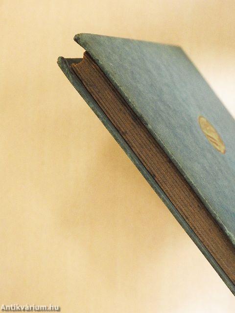 A szent kurtizán vagy a drágaköves asszony/A jelentéktelen asszony