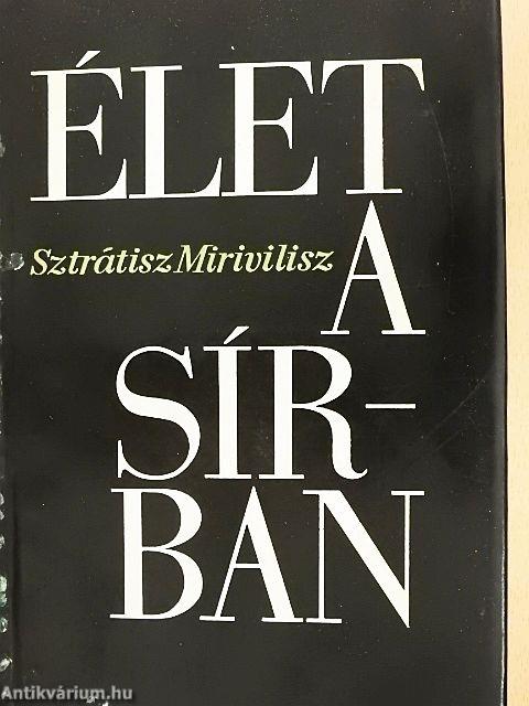 Élet a sírban
