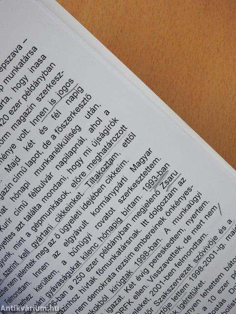 Ön-sorsrontó gonosz anyám és áldozatai (dedikált példány)