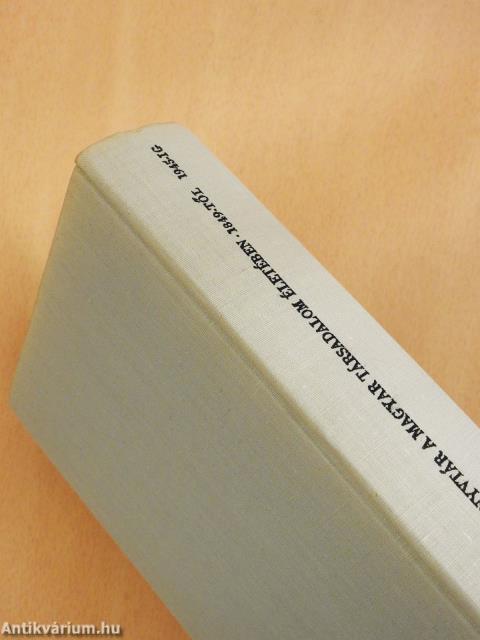 A könyv és könyvtár a magyar társadalom életében (dedikált példány)