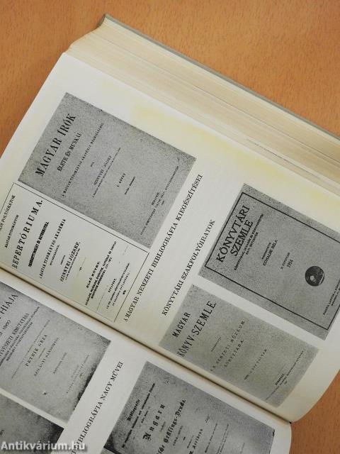 A könyv és könyvtár a magyar társadalom életében (dedikált példány)