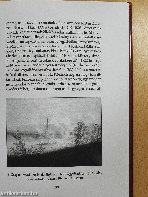 Képek előtt állni