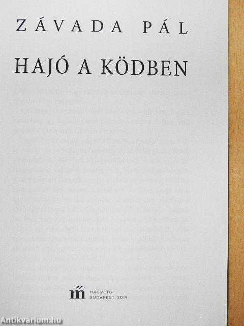 Hajó a ködben
