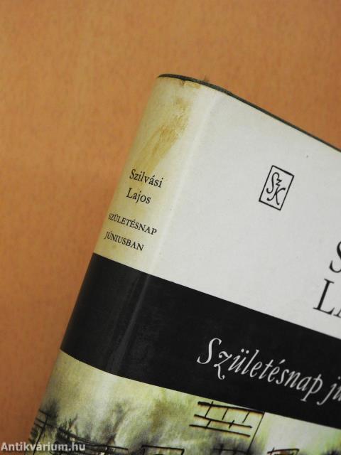 Születésnap júniusban (dedikált példány)