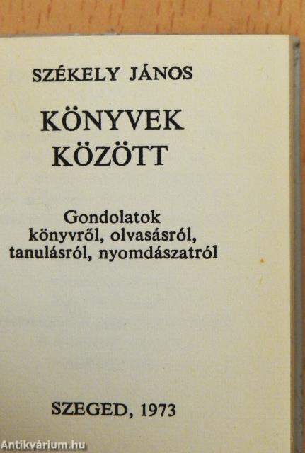 Könyvek között (minikönyv)