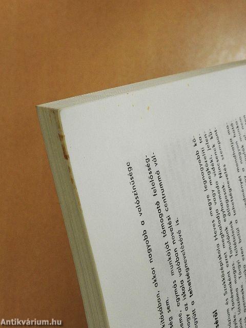 A Gárdonyi Géza Gimnázium és Óvónői Szakközépiskola Évkönyve 1976-1989.