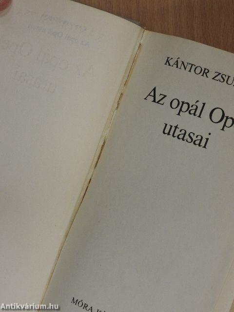 Az opál Opel utasai